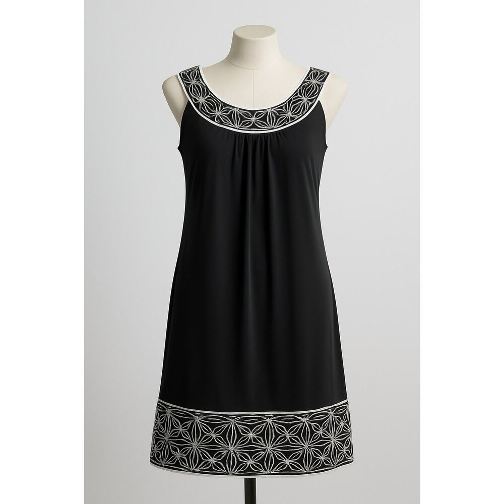 Dressbarn Women’s Size 4 Black White Embroidered Shift Dress Sleeveless Career